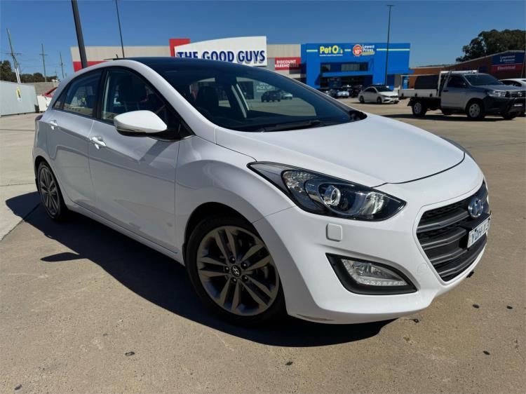 2015 HYUNDAI i30 5D HATCHBACK PREMIUM 1.6 CRDi GD3 SERIES 2