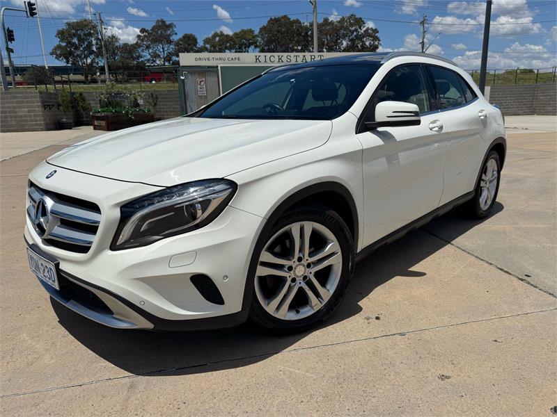 2014 MERCEDES-BENZ GLA 4D WAGON 200CDI X156