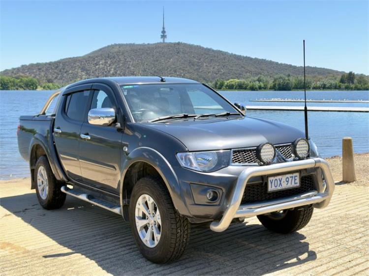 2013 MITSUBISHI TRITON DOUBLE CAB UTILITY GLX-R (4x4) MN MY13