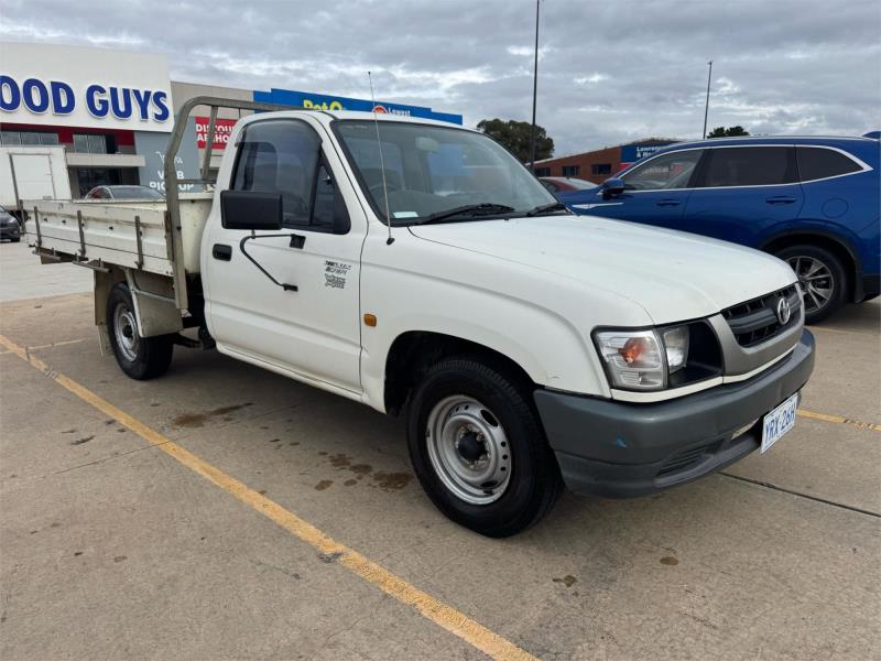 2004 TOYOTA HILUX C/CHAS WORKMATE RZN149R